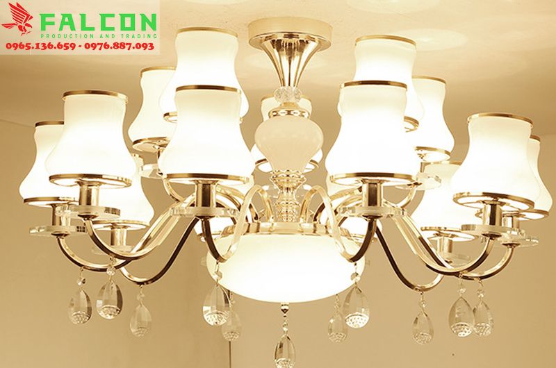 Đèn chùm treo phòng khách sạn