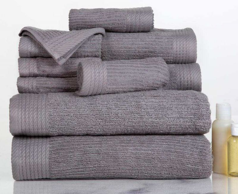 Chất liệu khăn nên ưu tiên sử dụng bằng cotton 100% mang đến cảm giác thoải mái nhất khi sử dụng