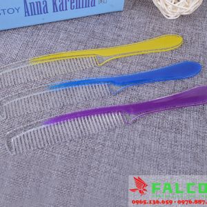 Lược nhựa dùng trong khách sạn