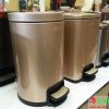 Thùng rác trong khách sạn